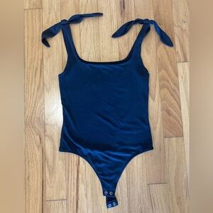 Express square neck bodysuit in gray size small